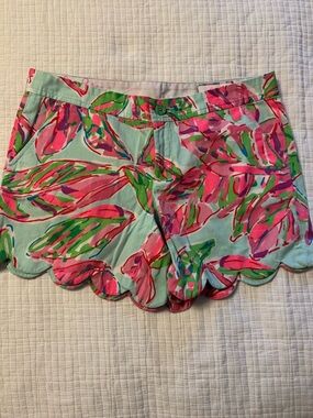 Lilly Pulitzer Pink & Aqua Scallop Hem Shorts - Size 6